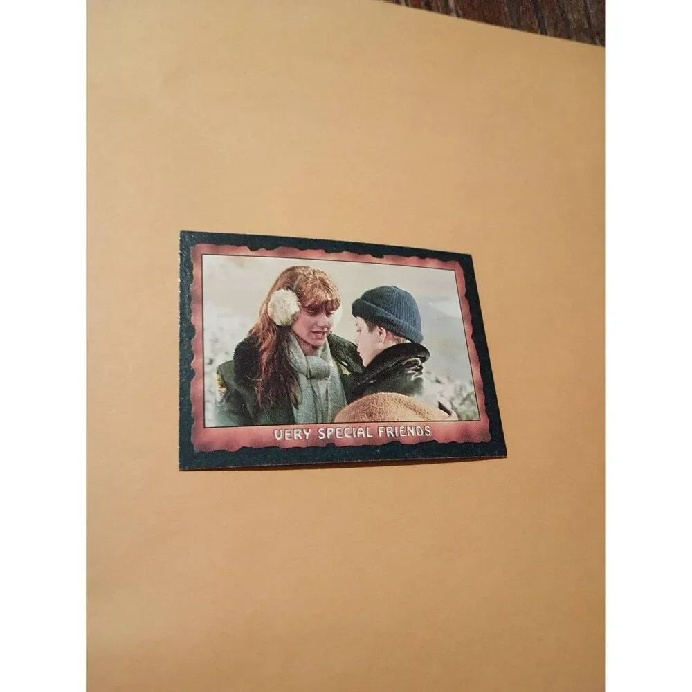 Vintage 1985 Warner Bros Topps Gum Goonies Trading Card #70 Very Special Friends